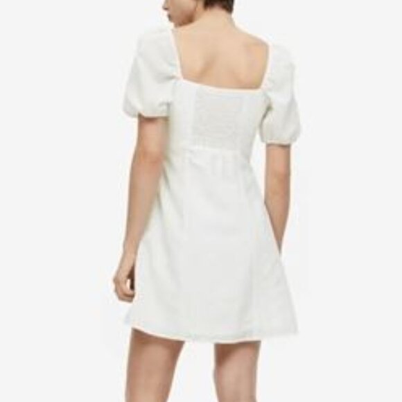 H&M Puff-sleeved Creped Dress White Medium - Picture 2 of 4